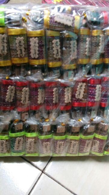 Souvenir Pernikahan Korek Gas Batik + Kemasan Pelastik + Tali Emas