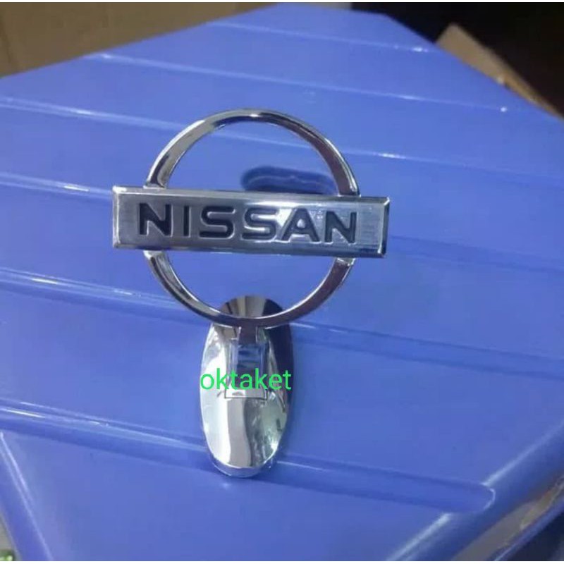 emblem kap mesin nissan