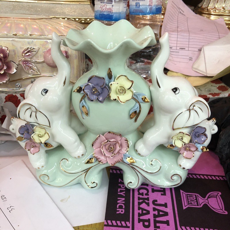 Pajangan Keramik Gajah Hias Cantik