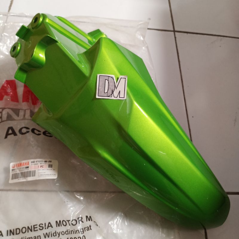 spakbor slebor selebor depan Xeon karbu warna hijau muda 44D-F1511-00-P0 asli original Yamaha