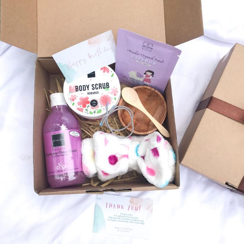{SCARLETT} GIFT BOX SKINCARE KECANTIKAN / KADO PACAR, ANNIVERSARY, WEDDING MURAH