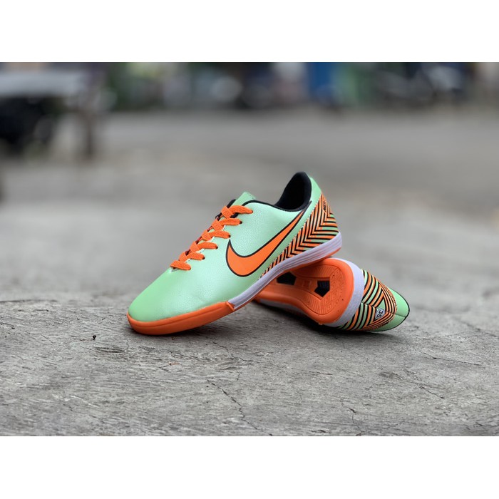 Sepatu Futsal Anak anak Hypervenom futsal kids