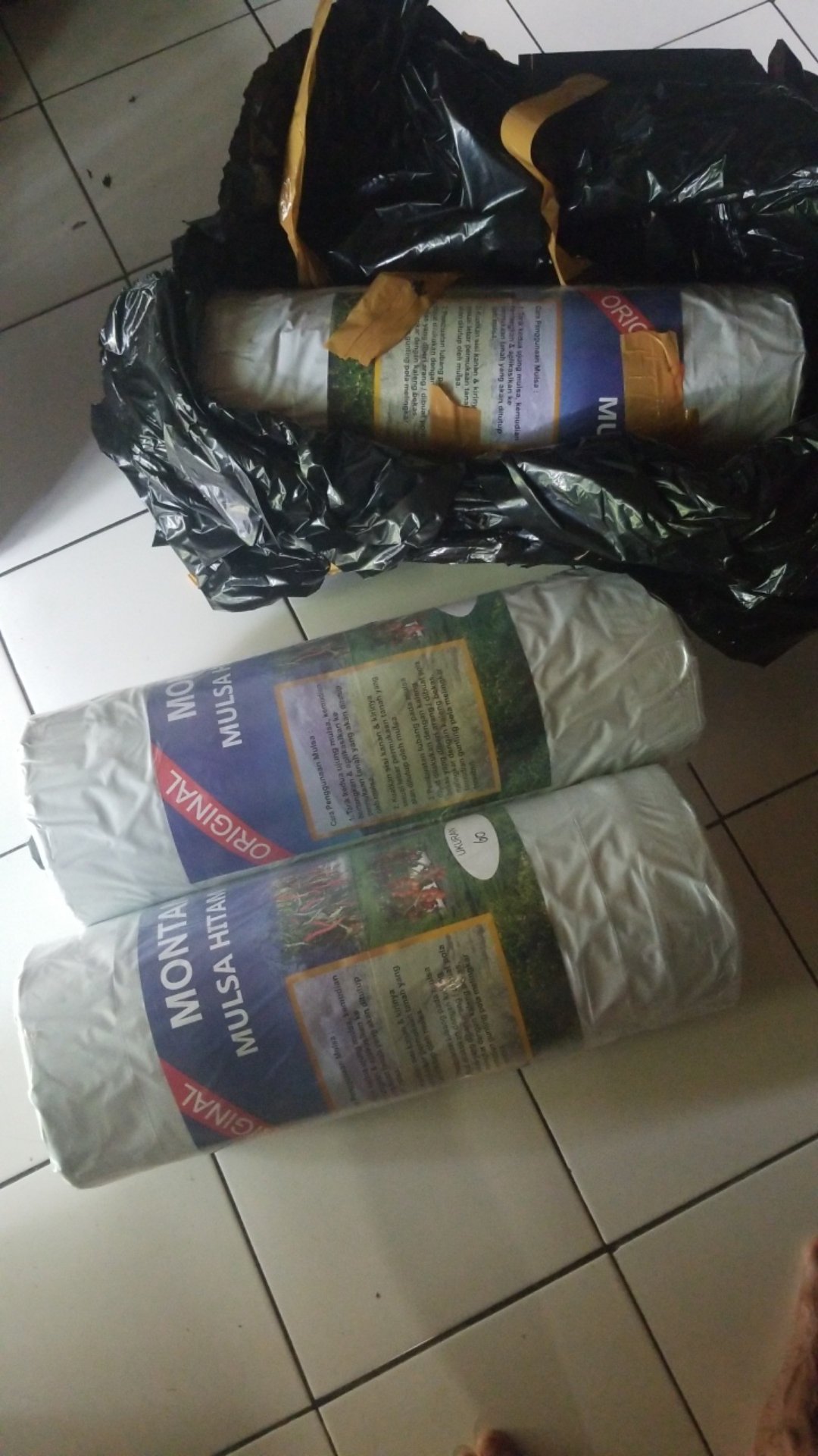 Plastik Mulsa Hitam Perak Montana Original 1 Roll 1,2m X 500m