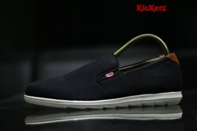 Sepatu Slip On Santai Kickers Murah Kerja Pria