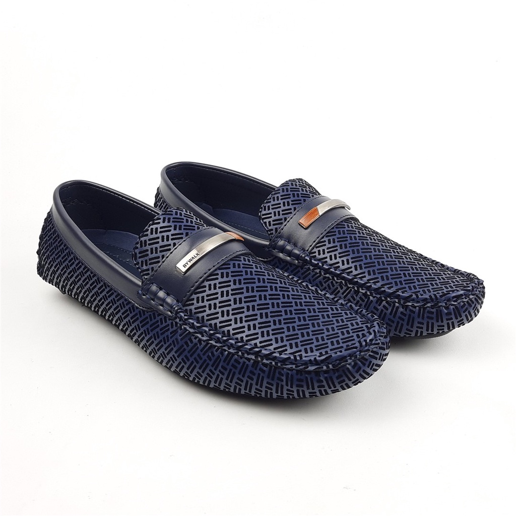 Sepatu slip on casual pria By Walk CMS.28 39-43