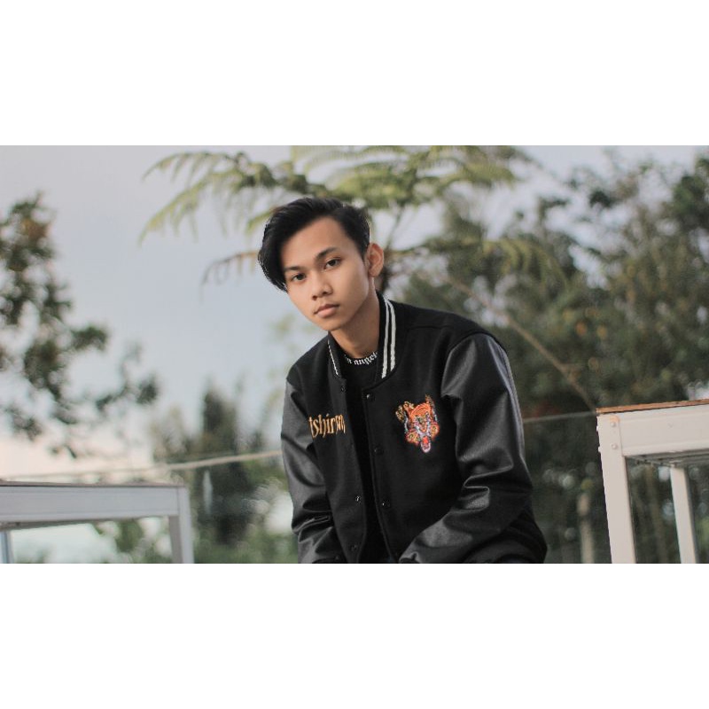 VARSITY JACKET - SILIWANGI / VARSITY JACKET VINTAGE - JAKET BOMBER - MEMPHIS
