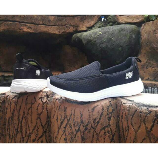 OBRAL Sepatu Slip On nineten 910 Otoko Original size 37 43 44