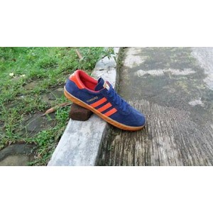SEPATU ADIDAS HAMBRUG