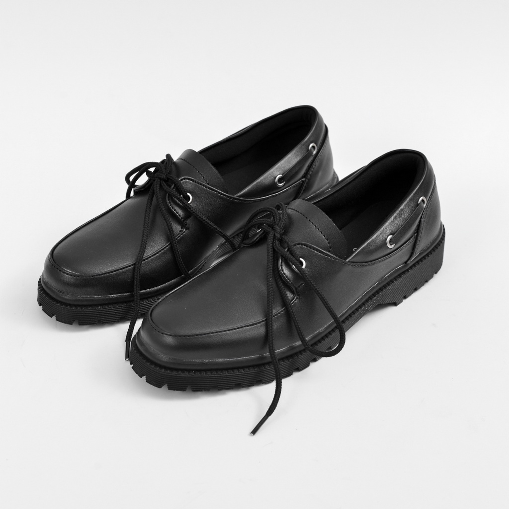 Xcloud x LikeProject Sepatu Casual Wanita ILLA Black