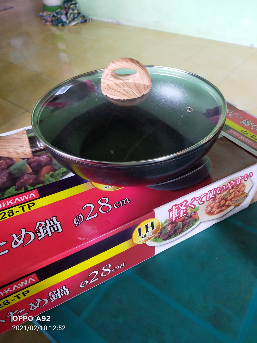 Yoshikawa Frying Deep Wok + Tutup Kaca Keramik 28cm | Pan Anti Lengket | Wajan Marble Tanpa Minyak