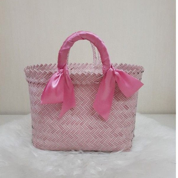 

TAS ANYAMAN PLASTIK / HAMPERS / SOUVENIR / PARCEL