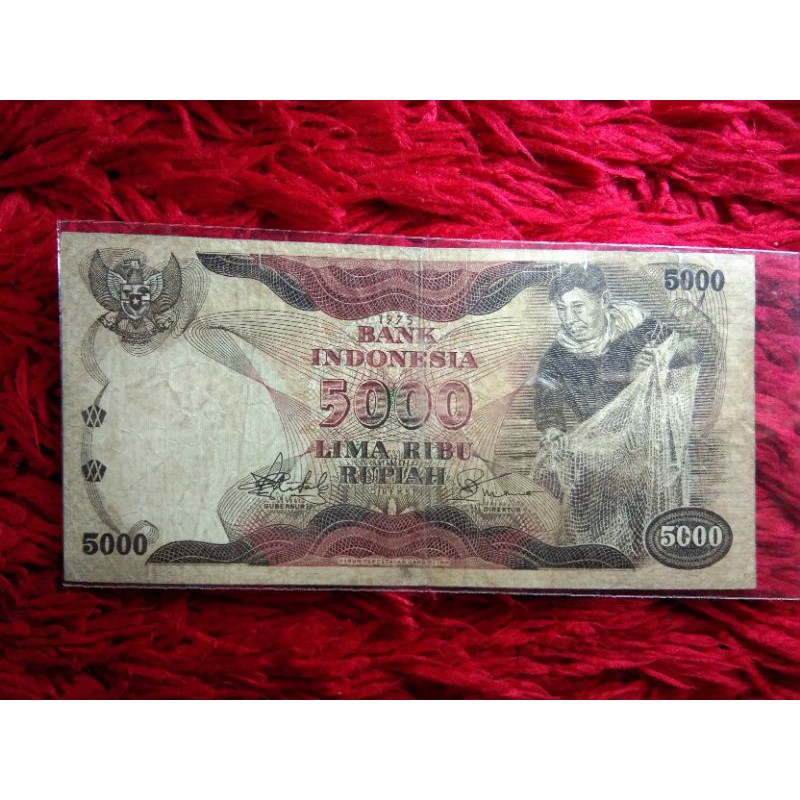 Uang kuno 5000 penjala 1975