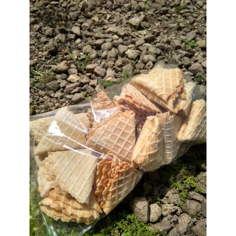 

Kue Semprong (Kue Gapit)
