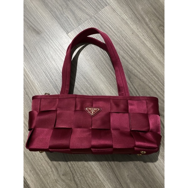 PRADA Seatbelt Shoulder Bag (RED) - SECOND / PRELOVED