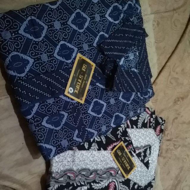 Kemeja Batik Fashion Motif Blarak Merah Lengan Pendek