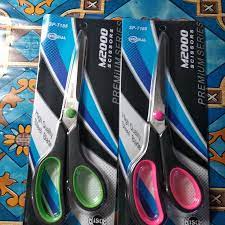 

Gunting warna besar warna