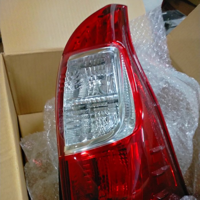 Radiator Stoplamp / Lampu Belakang Avanza Xenia 2015 2016 2017 2018 Original