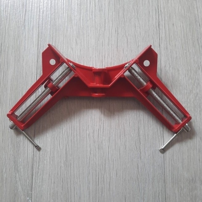 Corner clamp aluminium merah klem sudut klem siku 90 derajat