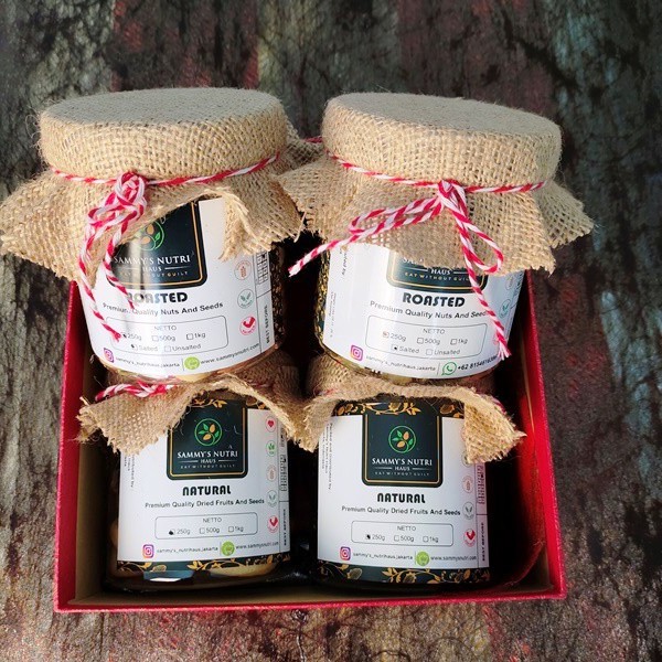 

Gift Box Laced Jute/Burlap of 4 Jars Premium Raw Nuts / Kado Hamper