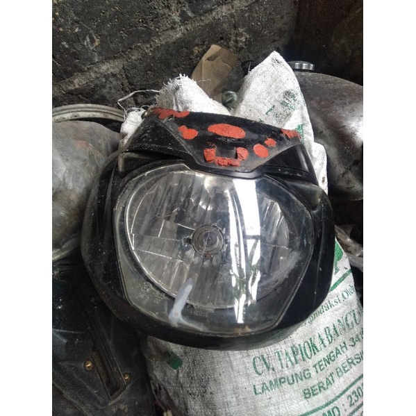 lampu depan bajaj Pulsar 180cc