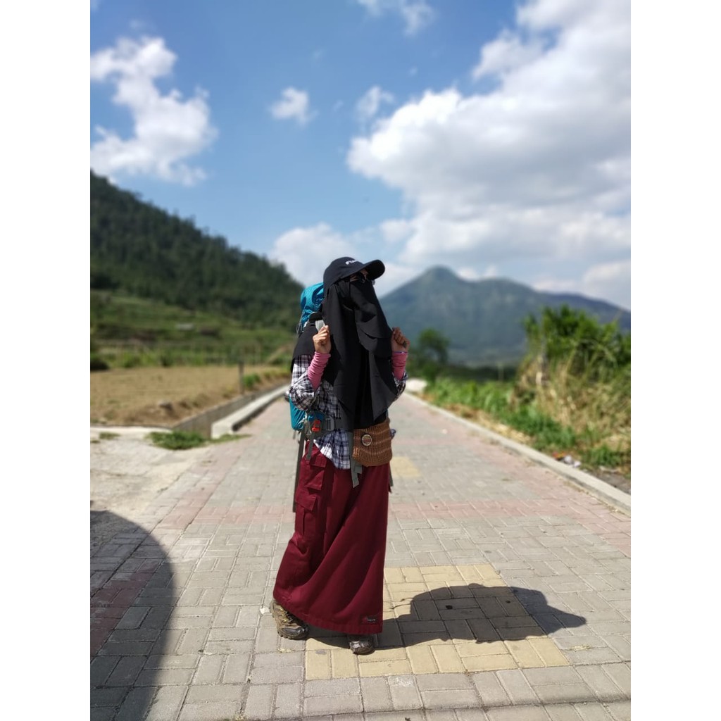 Drill Rok Celana Muslimah Bahan Drill Panjang Warna Maroon Garasi Salwa