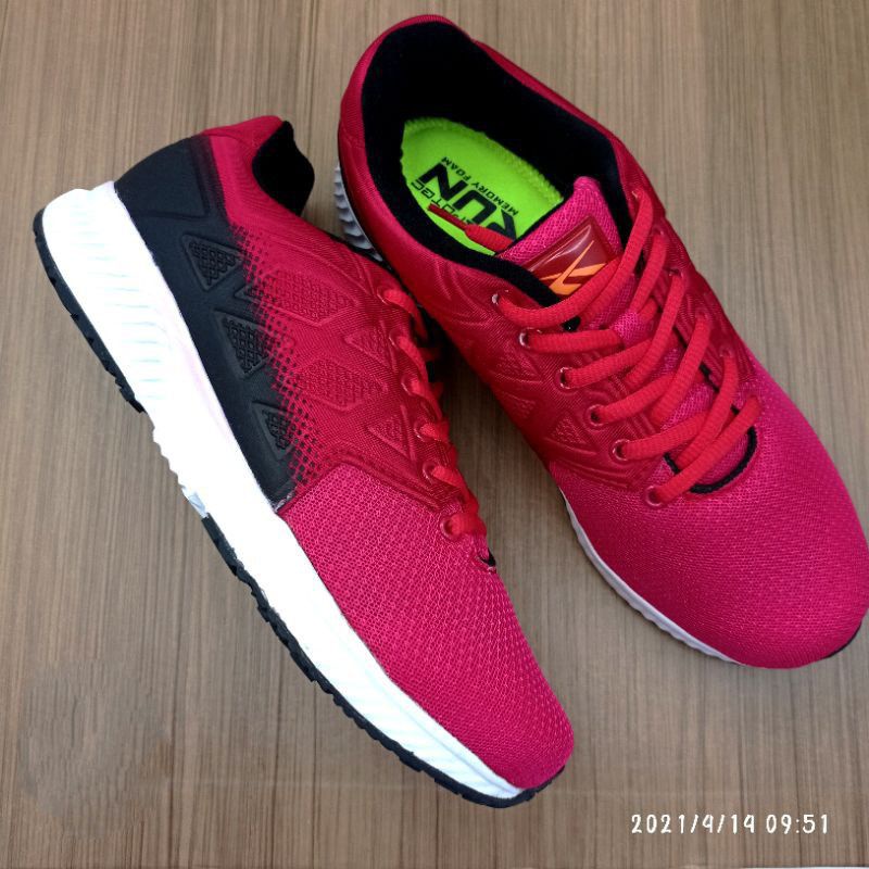 Sepatu Running Spotec Native