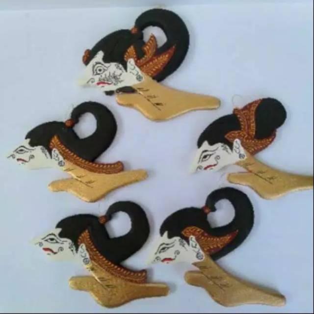 Hiasan Dinding Bentuk Pandawa Lima