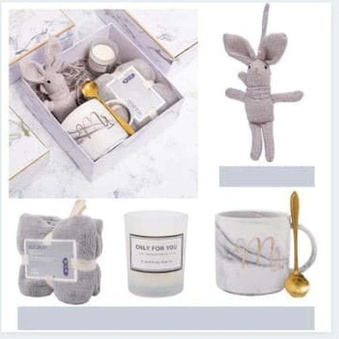 

Paket Hampers Gift / Hampers Sovenir Wedding Unik