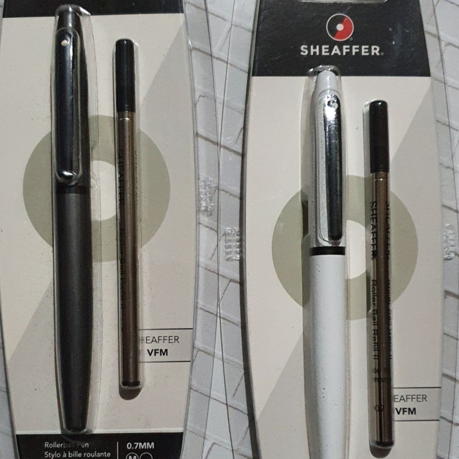 

PS-Pulpen Sheafer / Sheaffer VFM Putih Glossy / Gun Metal Roller Ball