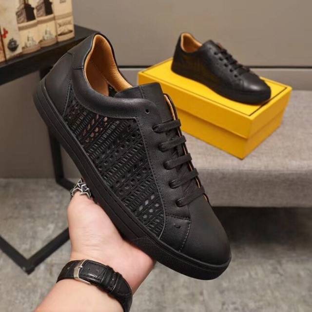 Sepatu fendi sneaker mirror quality shoes pria casual