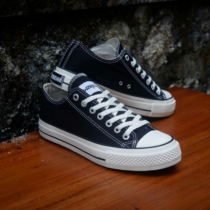 SEPATU WARRIOR PRIA DAN WANITA "HERMES LC-BLACK WHITE"