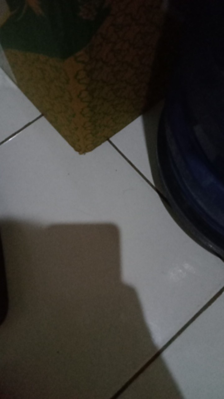 Sprei Kendra Polos 160x200 Tinggi 25 Emboss - Jacquard Hotel Bedding - Minimalis Murah