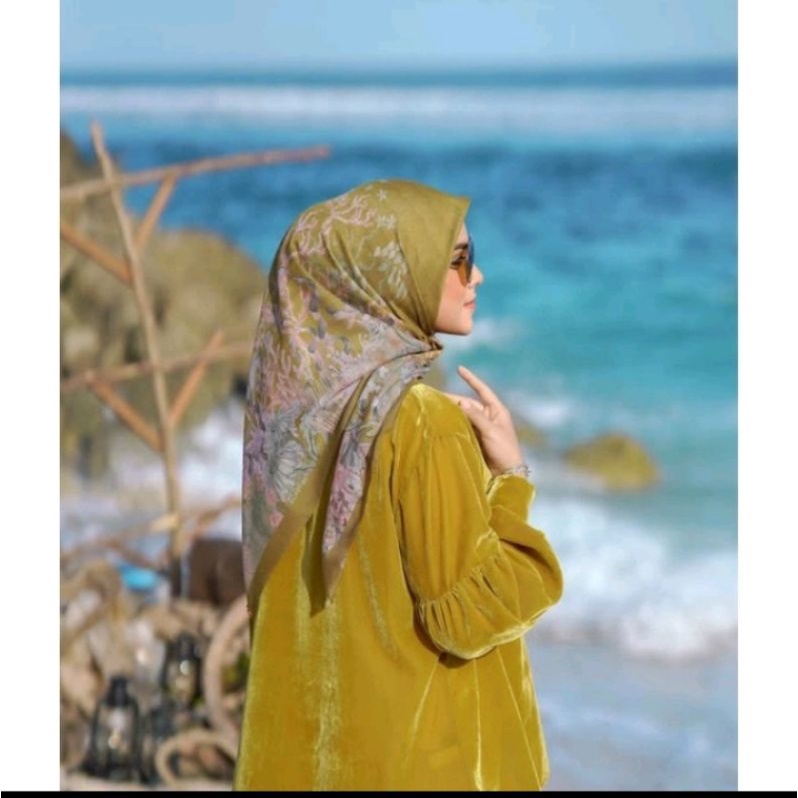 new buttonscarves mermaid mustard /preloved buttonscarves