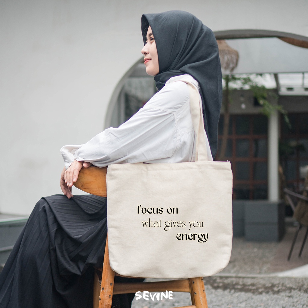 Sevine Tote Bag Kanvas Emily Resleting Kantong Laptop Tas Wanita Kuliah Sekolah Fashion Totebag Kerja Quotes Self Affirmation Vintage Aesthetic - VH