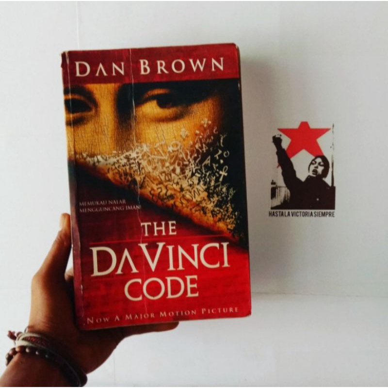 The Da Vinci Code by Dan Brown - Bentang Pustaka