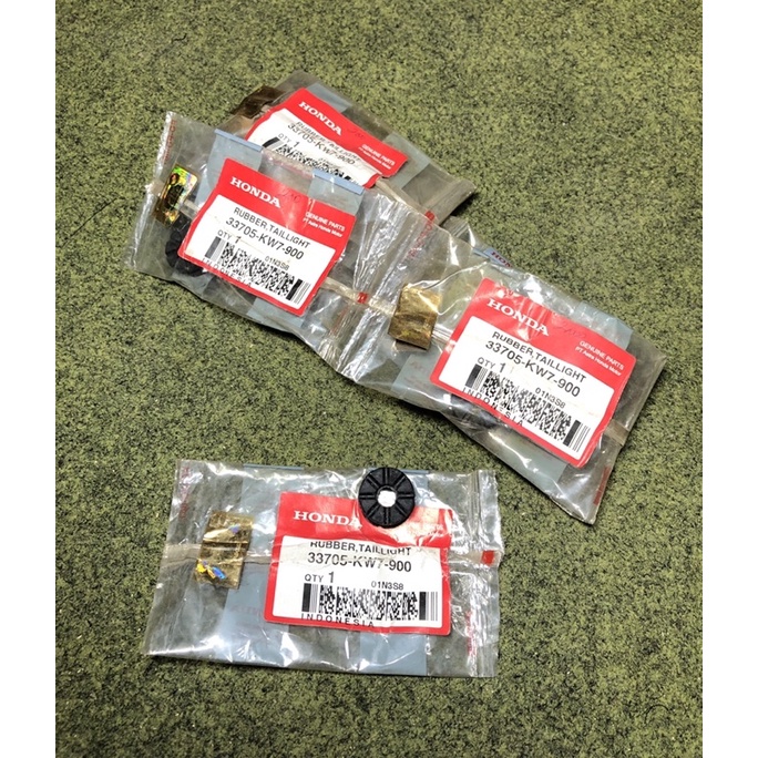 33705 kw7 900 original rubber taillight stoplamp lampu belakang karet gromet honda cbr125 sonic125 r