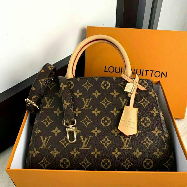 LOUIS VUITTON 
Montaigne MM Monogram Spring Summer 2019 
 #LV41055