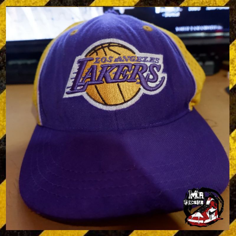 snapback lakers vintage original reebok