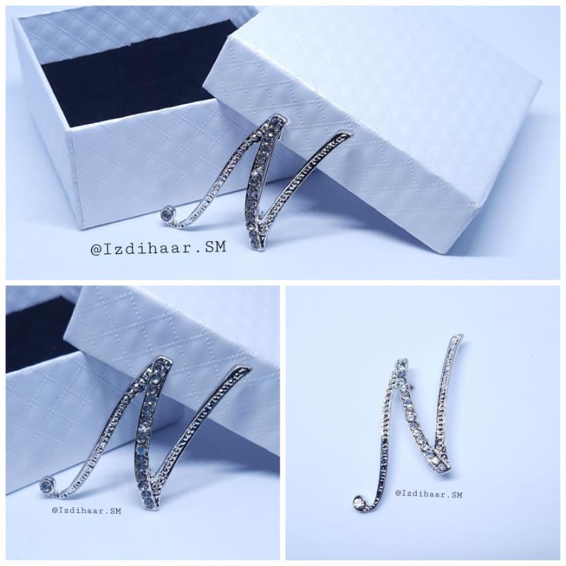 Bross huruf / bross karakter/ aksesoris