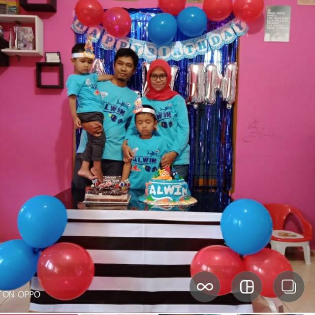 Kaos finding dory ultah couple family