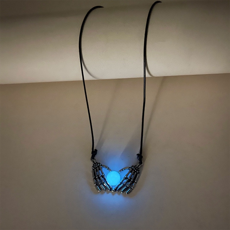 Kalung Choker Rantai Tali Liontin Hati Tengkorak Telapak Tangan Halloween Bercahaya Untuk Wanita