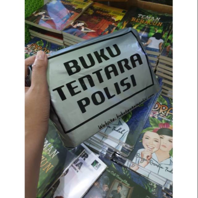Toko Online Buku Tentara Polisi Shopee Indonesia