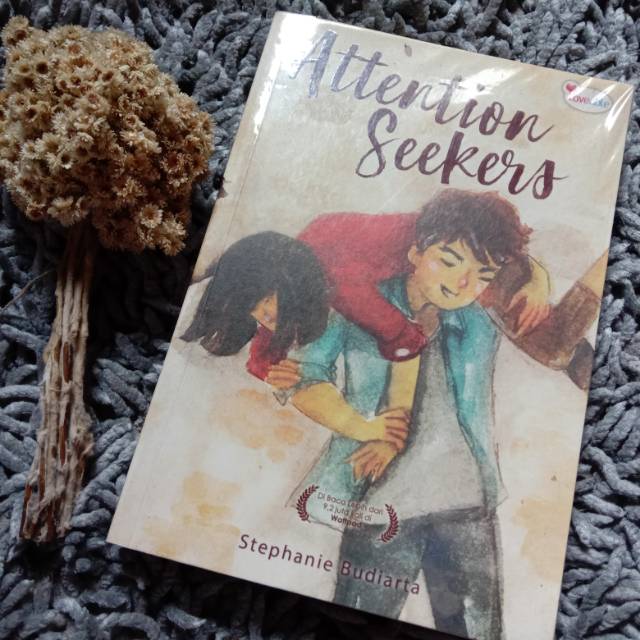 Novel Attention Seekers [PRELOVED] free pembatas buku unik