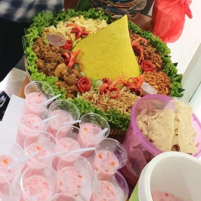 

Paket Tumpeng 25-30 pax