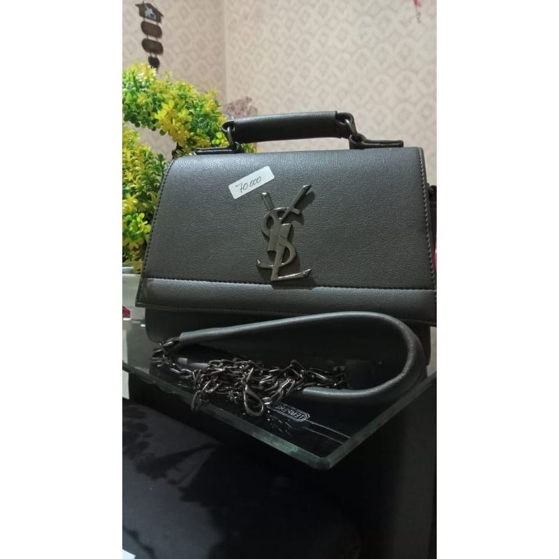 tas selempang wanita YSL