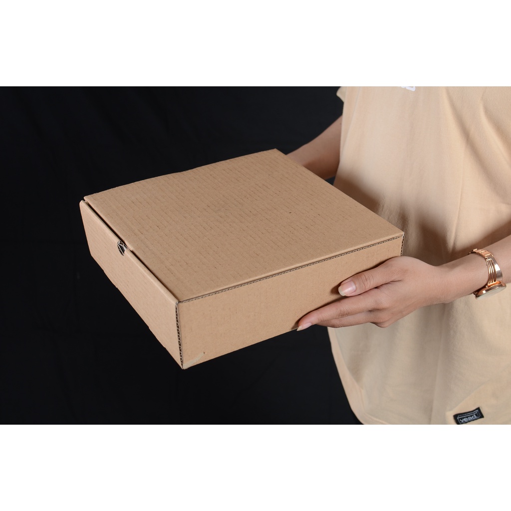 

Kardus box inner box die cut ukuran 25x25x7 dus pizza bahan baru coklat