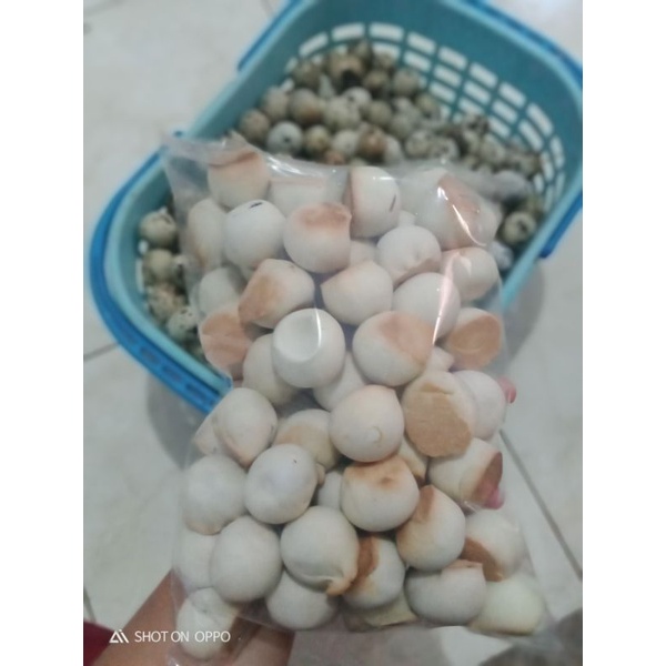 

KUE MINO ATAU NOPIA berat 1kg pack kardus oleh oleh khas Banyumas