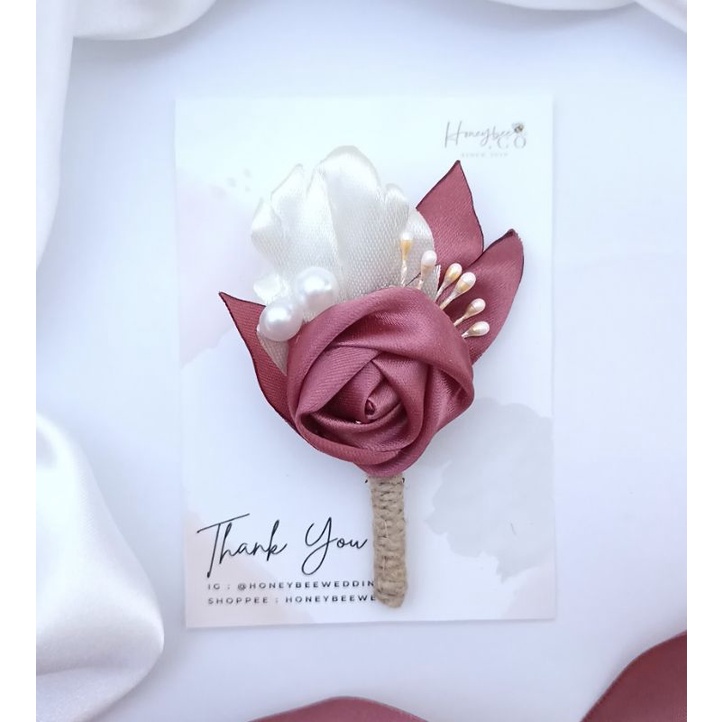 BOUTONNIERE MAWAR MARON MUTIARA / PIN JAS / BUNGA JAS PENGANTIN MURAH