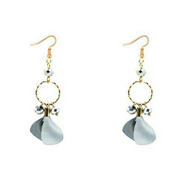 LRC Anting Gantung Elegant Petal Shape Decorated Y5851X