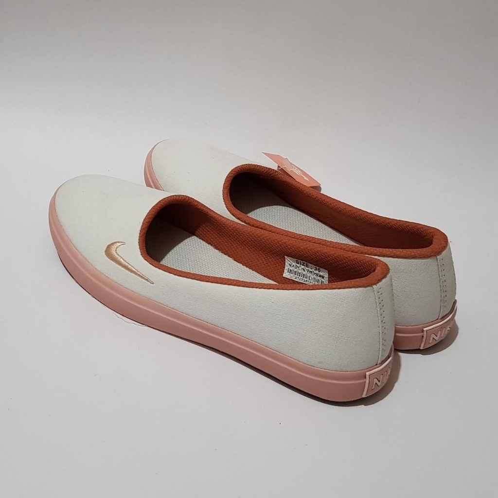 Sepatu couple ibu dan anak. Sepatu anak perempuan. Sepatu sekolah anak perempuan. Sepatu santai anak